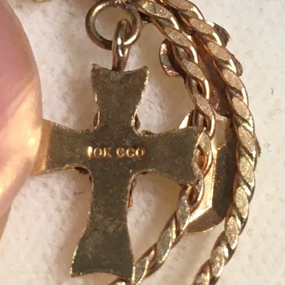 Black Hills Gold by Coleman Cross Gold Necklace - Picture 5 of 8